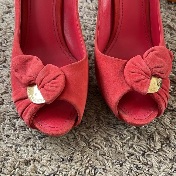Louis Vuitton Red Suede Heels 41 - Picture 2 of 9